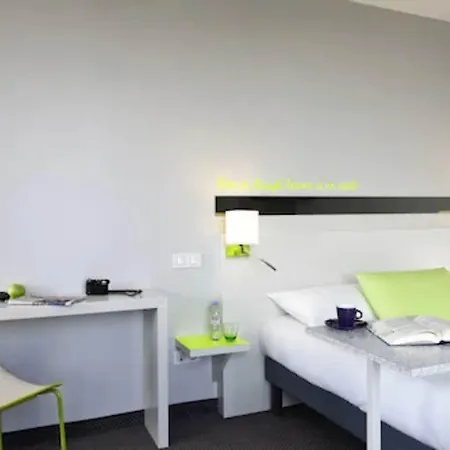 Hotel Ibis Styles Antibes Les Pins 3*